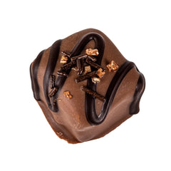 Chocolate Fudge - chocolate fudge in milk chocolate with plain stripe and glamour sprinkles 19g