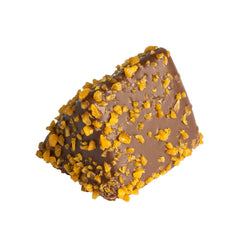 Triangolo Milk - layered marzipan in milk chocolate with mocca décor 13g