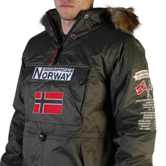 Geographical Norway Barman_man_kaki