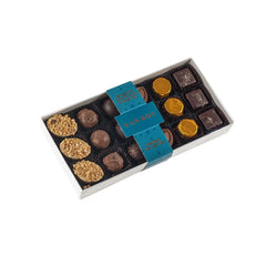 Jag Couture London - New York Caramel selection in 18 choc grey base with cello lid
